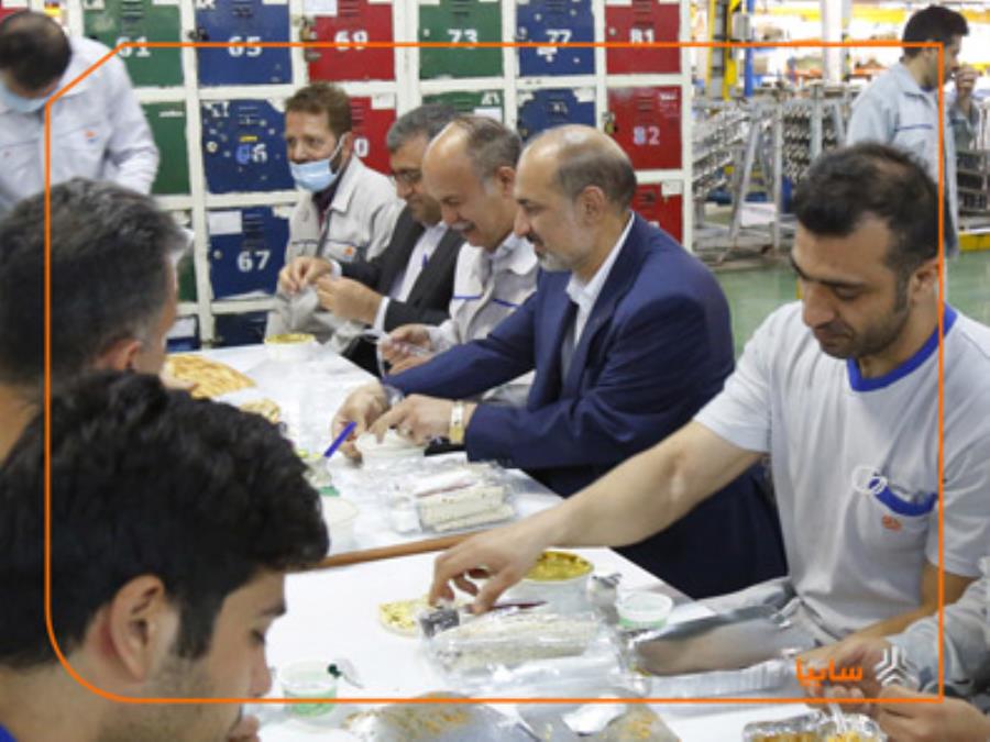 آمادگی کارگران خطوط تولید برای افزایش تولید خودرو